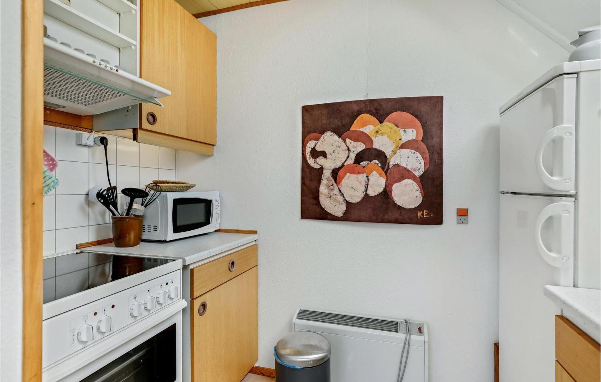 Gorgeous Home In Nexo With Kitchen Esterno foto